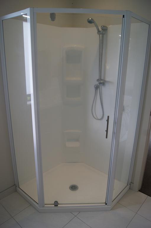Waihi Beach Getaway-Studio, Ensuite & Private Deck Luaran gambar